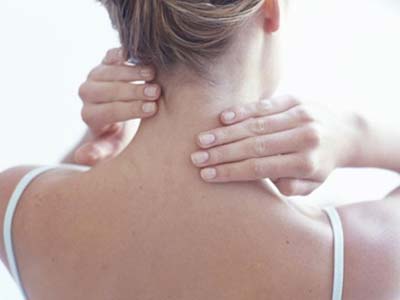 如何自查颈椎病？